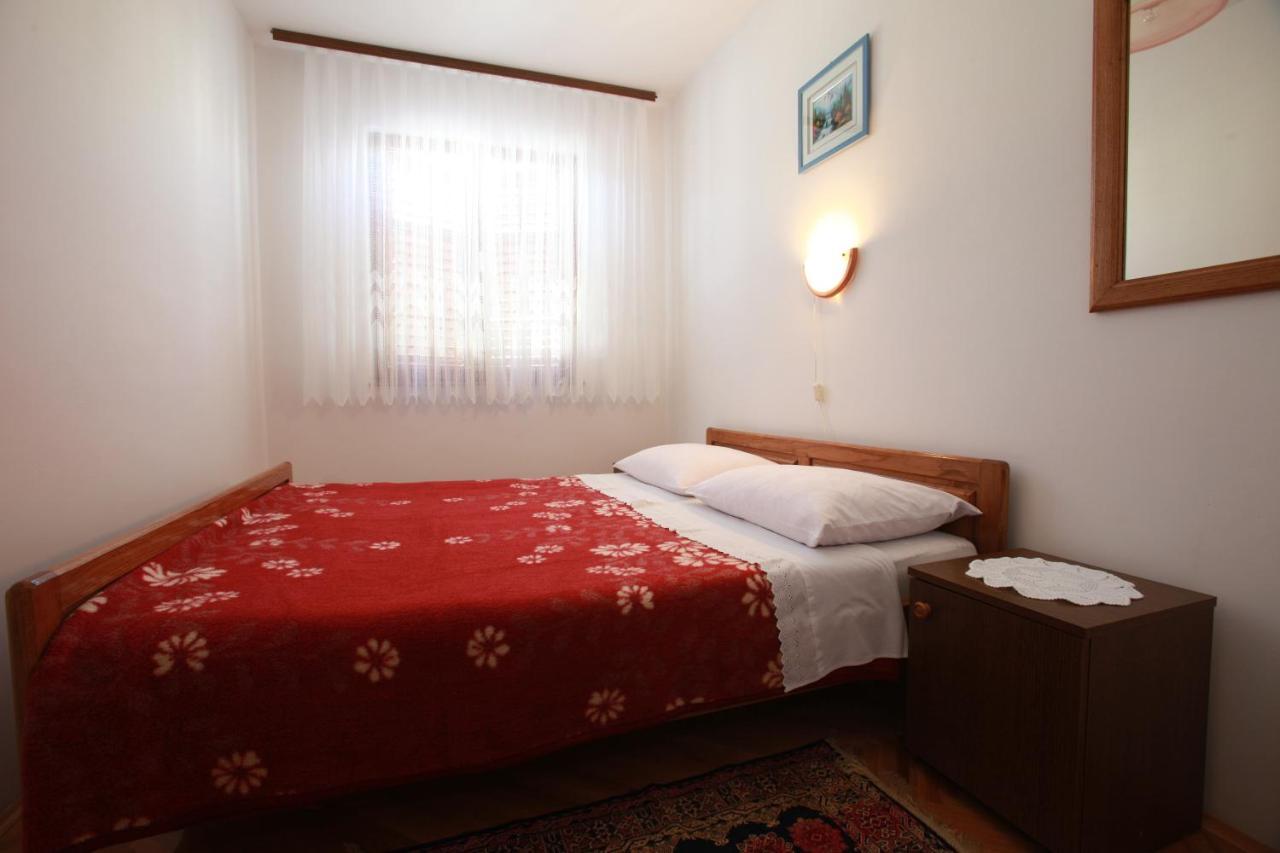 Apartments Nada Baška Eksteriør bilde