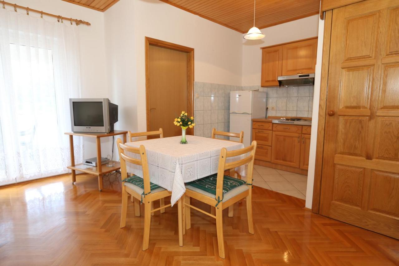 Apartments Nada Baška Eksteriør bilde